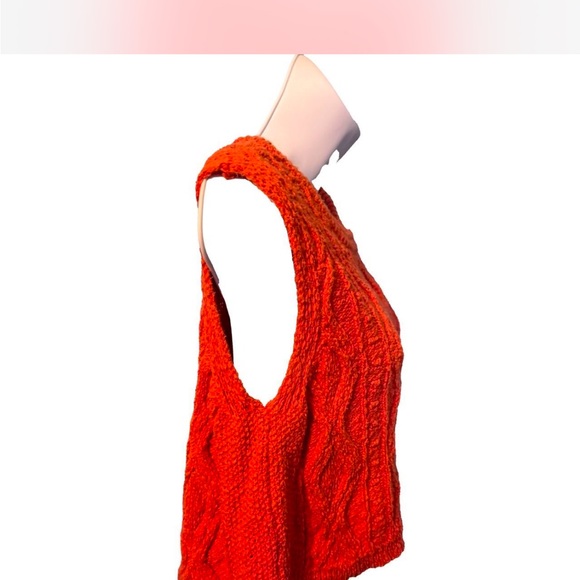 Universal Thread Cropped Sweater Vest - Picture 2 of 4